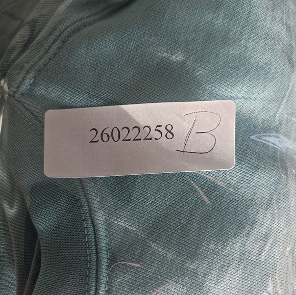 Seaside Style Women’s Small Aqua Blue Crewneck Sweatshirt | Like New - Picture 7 of 7